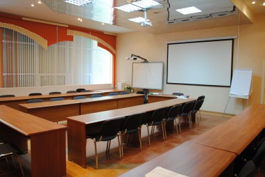 Агентство Городского Развития предлагает комфортабельный современный конференц-зал для проведения деловых мероприятий