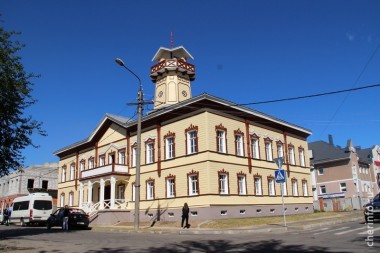 В Череповце частная компания завершила реконструкцию исторического здания на улице Коммунистов