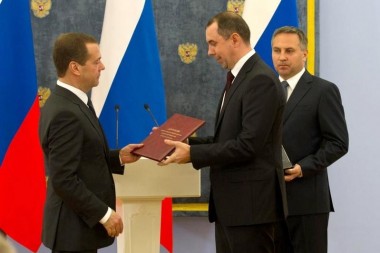 Дмитрий Медведев наградил Сергея Торопова правительственной премией